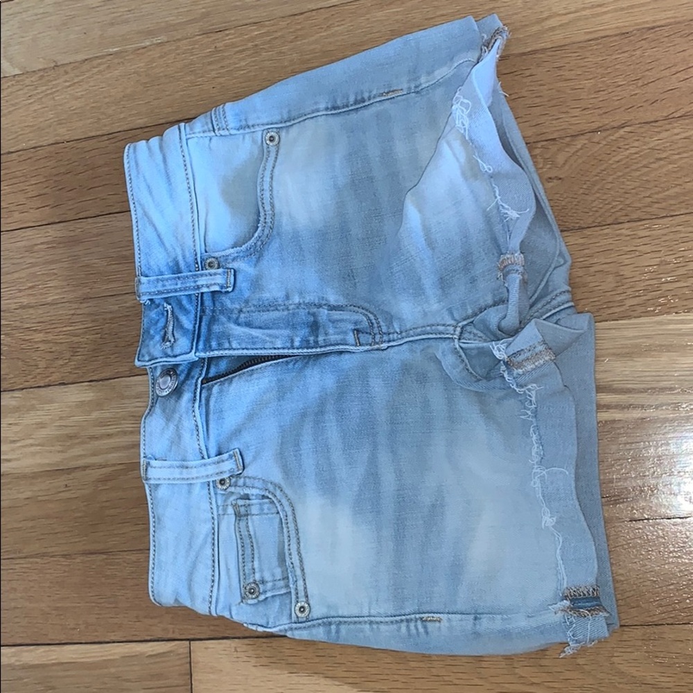 light wash short shorts
